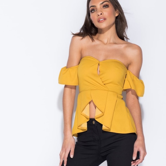 SALE! Last One!NWT Peplum Keyhole Off Shoulder Top - Picture 6 of 6